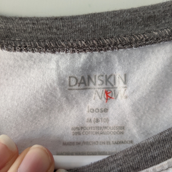 Tops - Picture 2 of 4